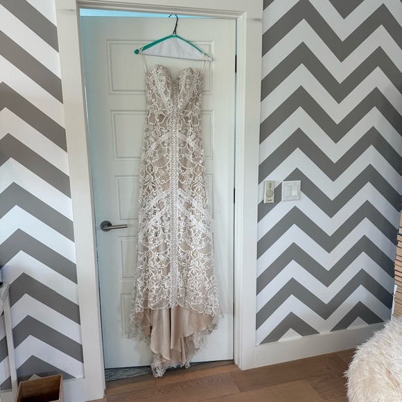 Tara Lauren Spring 2017 Strapless Lace Over Satin with Train Wedding Dress Sz 10 - Picture 9 of 15